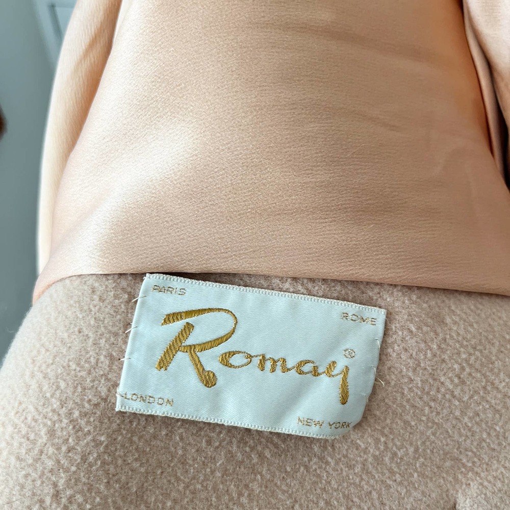 Vintage Romay Azens Fur Collar Camel Tan Wool Swing Cape Coat Size S/M - Picture 8 of 9